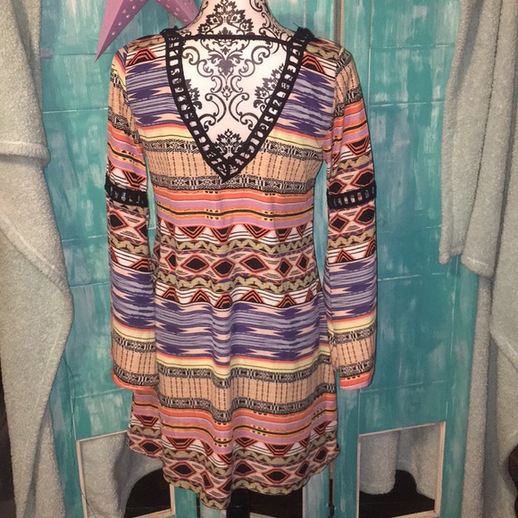 NWT🎉💖 Women's Short Bell Sleeve Swimsuit Cover - Picture 4 of 8